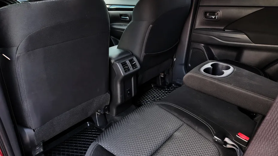 MITSUBISHI Outlander Outlander 2.0 Instyle SDA 4WD CVT