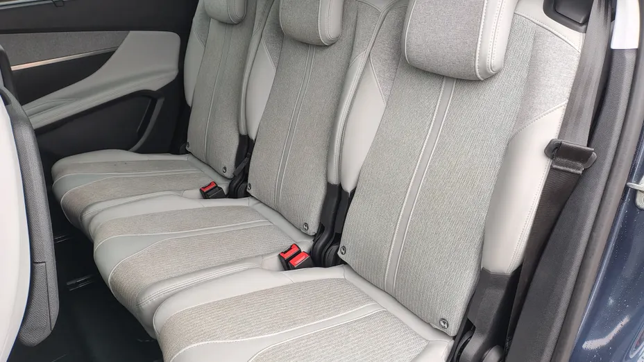 PEUGEOT 5008 5008 1.6 PureTech Allure S&S EAT8