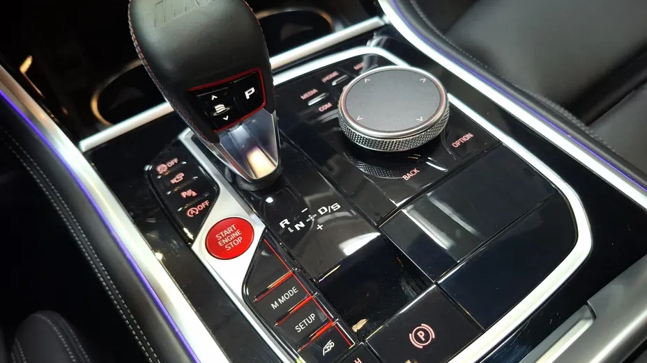 BMW Seria 8 M8 Competition