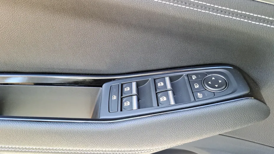 RENAULT Austral Austral 1.2 E-Tech Full Hybrid 200 Iconic MMT