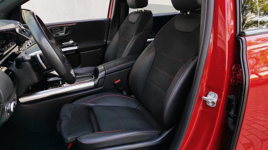 MERCEDES-BENZ B Klasa B 220 4-Matic mHEV AMG Line 8G-DCT