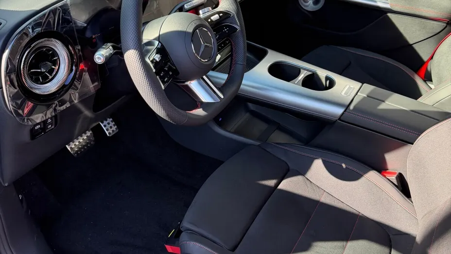 MERCEDES-BENZ GLB -