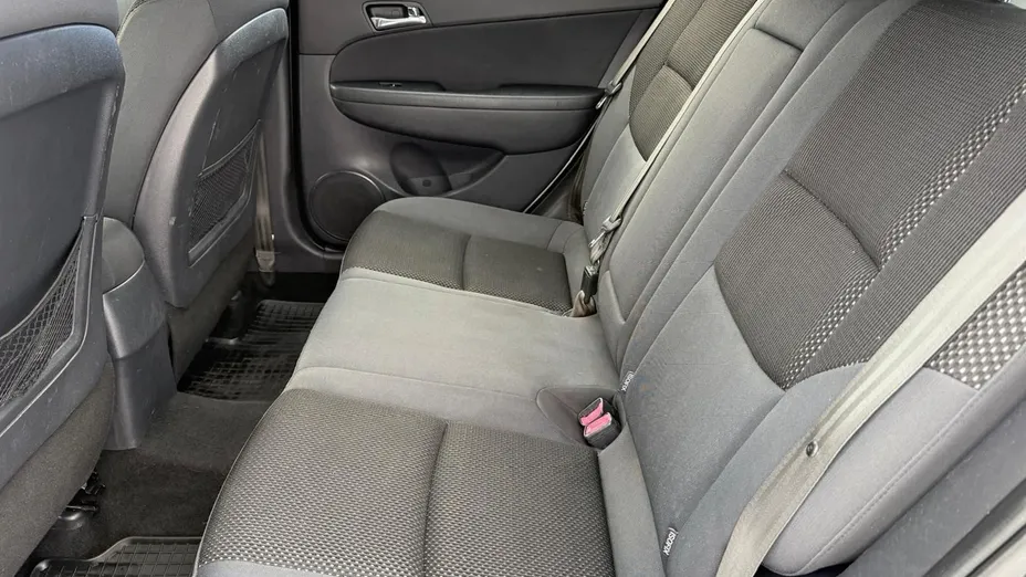 HYUNDAI i30 -