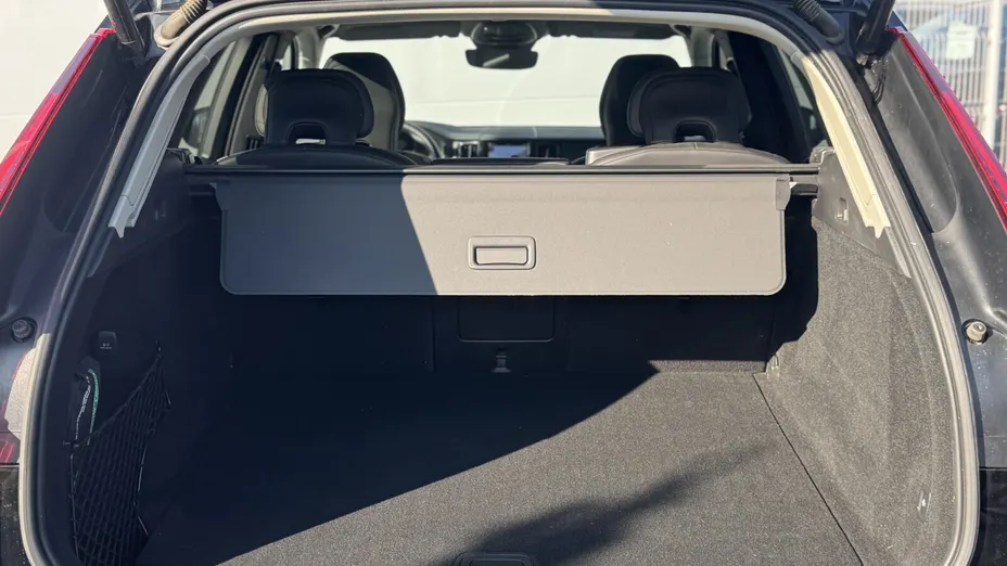 VOLVO XC60 XC60 B4 D AWD Plus Dark aut