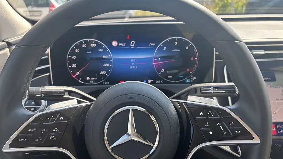 MERCEDES-BENZ E Klasa E 220 d mHEV 4-Matic Avantgarde 9G-Tronic