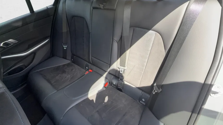 BMW Seria 3 318i M Sport aut