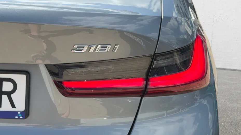 BMW Seria 3 318i M Sport aut