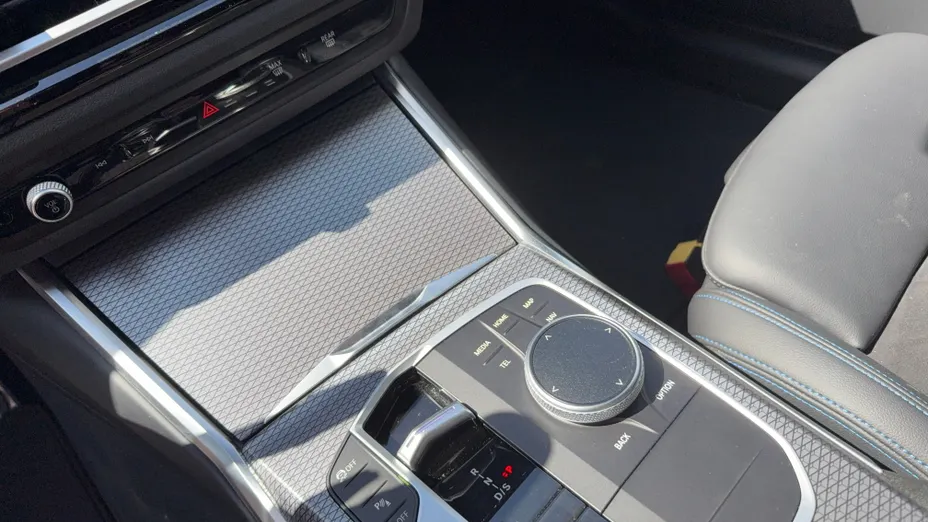 BMW Seria 3 318i M Sport aut