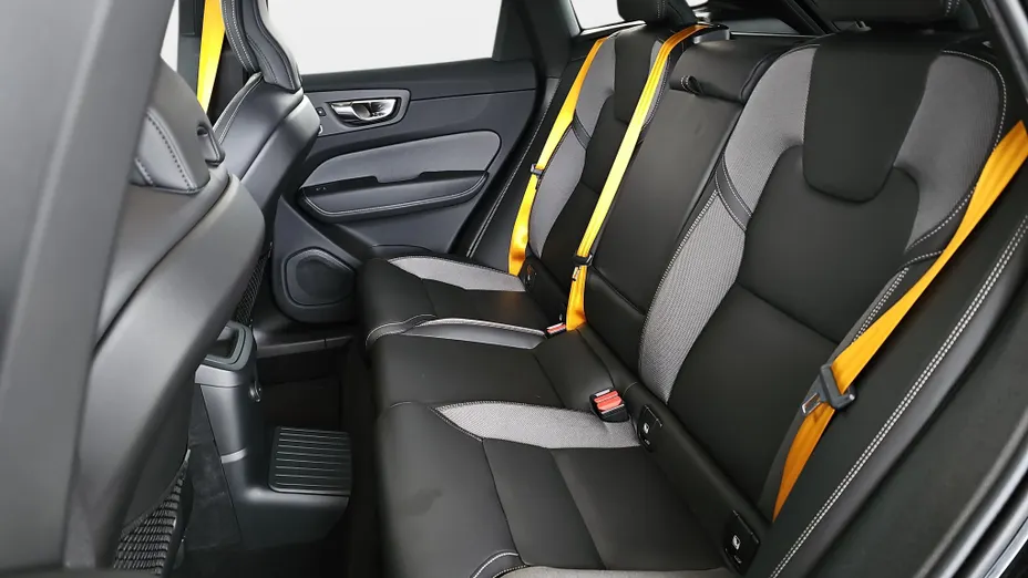 VOLVO XC60 XC60 T8 Plug-In Hybrid AWD Polestar Engineered aut