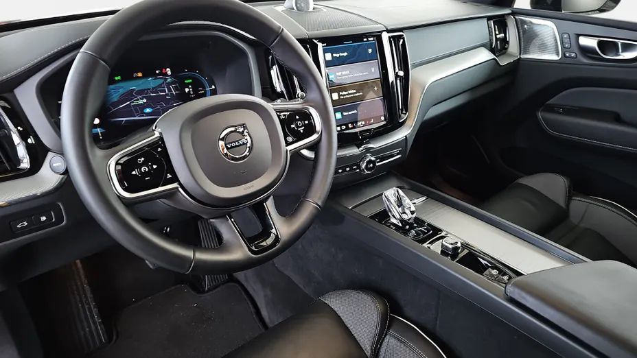VOLVO XC60 XC60 T8 Plug-In Hybrid AWD Polestar Engineered aut