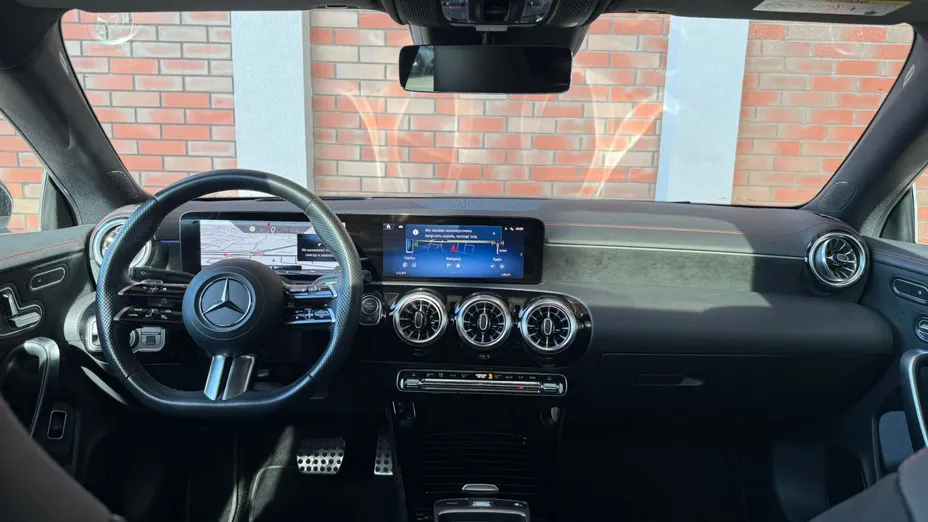 MERCEDES-BENZ CLA CLA 200 AMG Line 7G-DCT