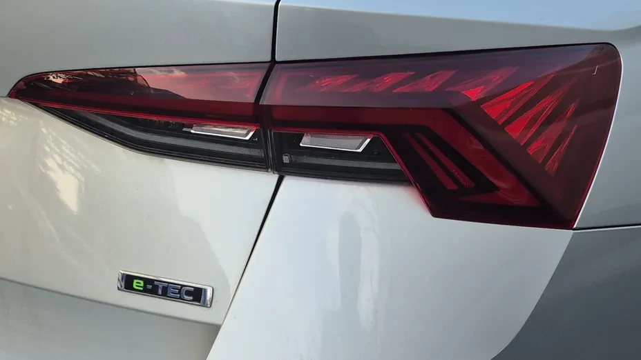 SKODA Octavia Octavia 1.5 TSI e-Tec Ambition DSG