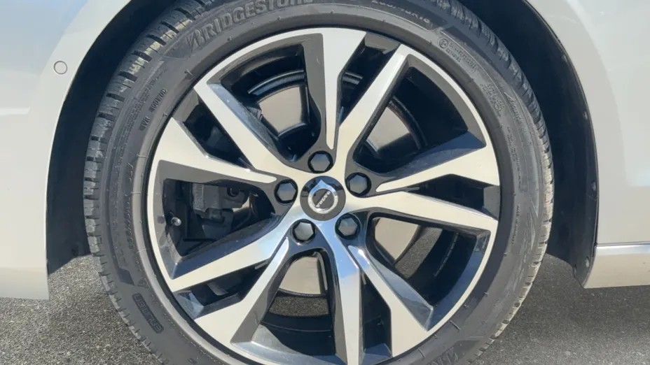 VOLVO V60 V60 B4 D Plus Dark aut