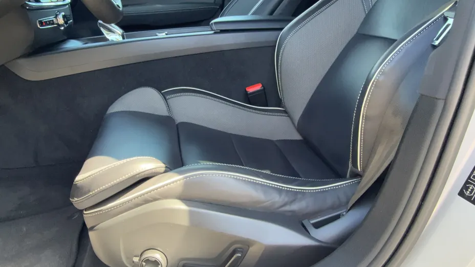 VOLVO V60 V60 B4 D Plus Dark aut