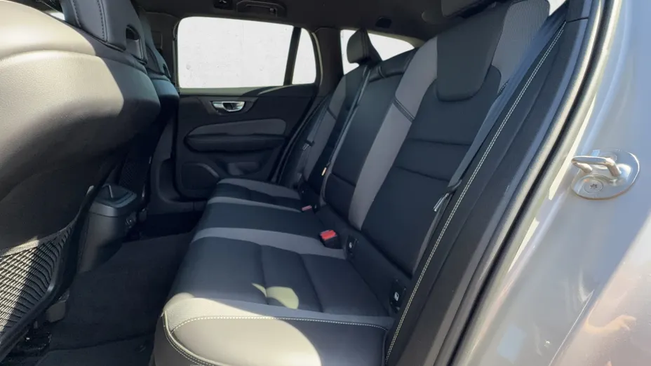 VOLVO V60 V60 B4 D Plus Dark aut