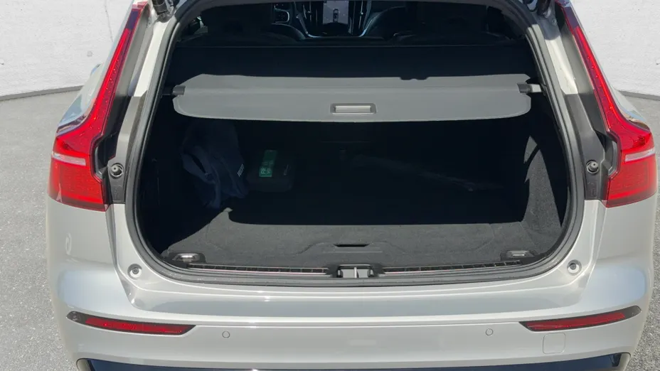 VOLVO V60 V60 B4 D Plus Dark aut