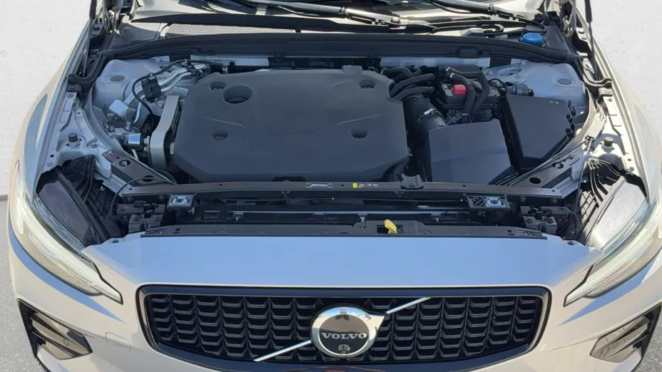 VOLVO V60 V60 B4 D Plus Dark aut
