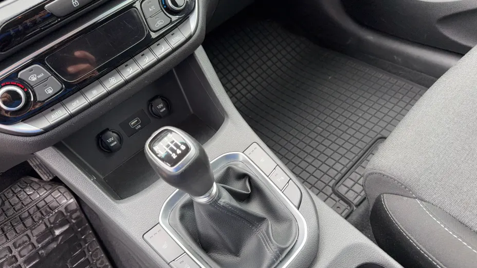 HYUNDAI i30 i30 1.5 DPI Smart