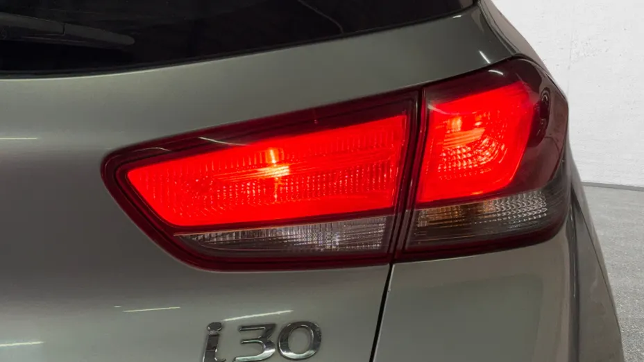 HYUNDAI i30 i30 1.5 DPI Smart
