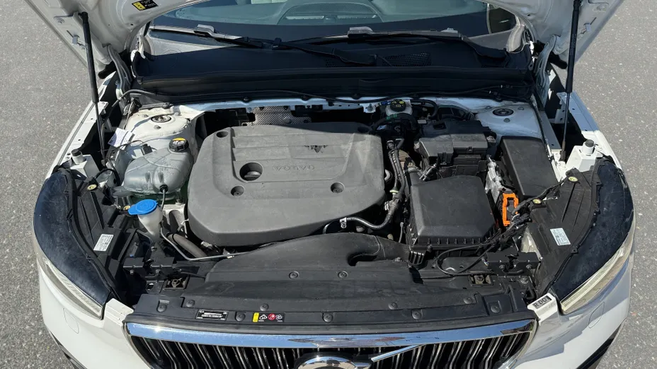 VOLVO XC40 XC40 B4 Plus Bright aut