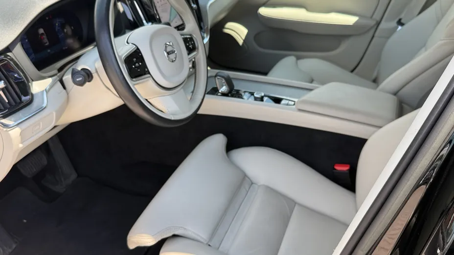 VOLVO V60 V60 B3 B Plus Dark aut