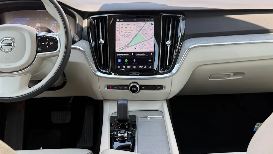 VOLVO V60 V60 B3 B Plus Dark aut