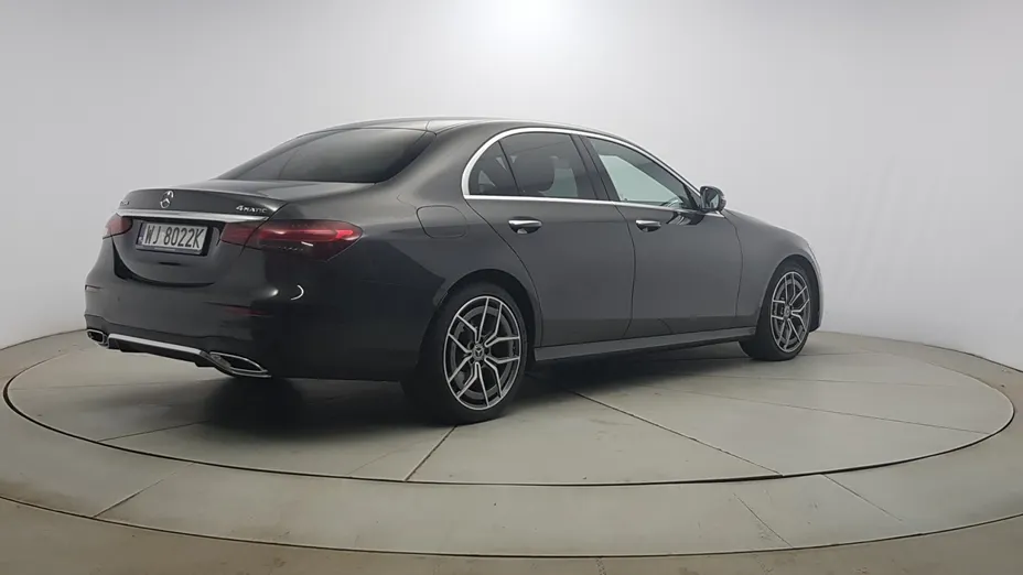 MERCEDES-BENZ E Klasa E 220 d 4-Matic AMG