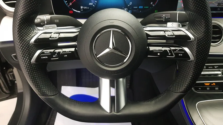 MERCEDES-BENZ E Klasa E 220 d 4-Matic AMG