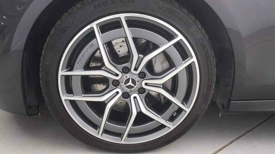 MERCEDES-BENZ E Klasa E 220 d 4-Matic AMG