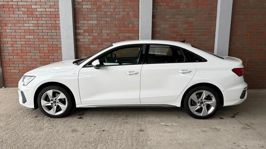 AUDI A3 A3 35 TFSI mHEV S Line S tronic