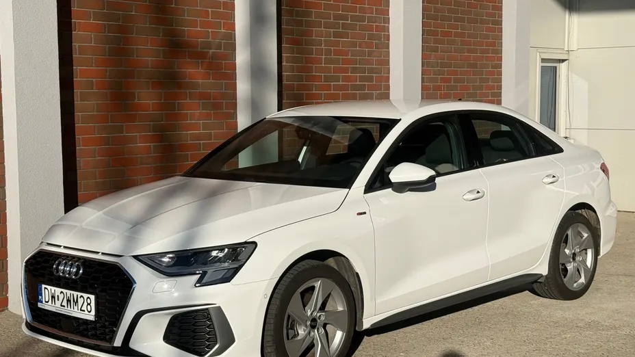 AUDI A3 A3 35 TFSI mHEV S Line S tronic