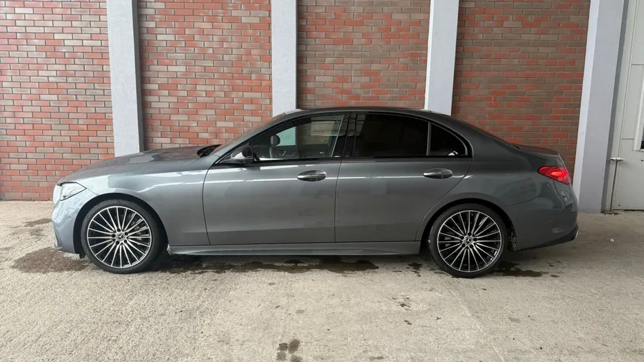 MERCEDES-BENZ C Klasa C 220 d mHEV 4-Matic AMG