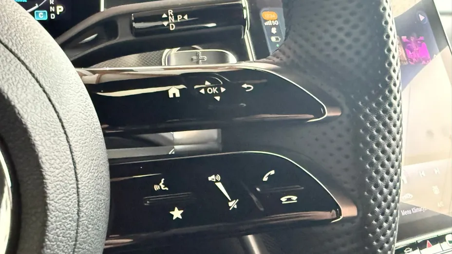 MERCEDES-BENZ C Klasa C 220 d mHEV 4-Matic AMG