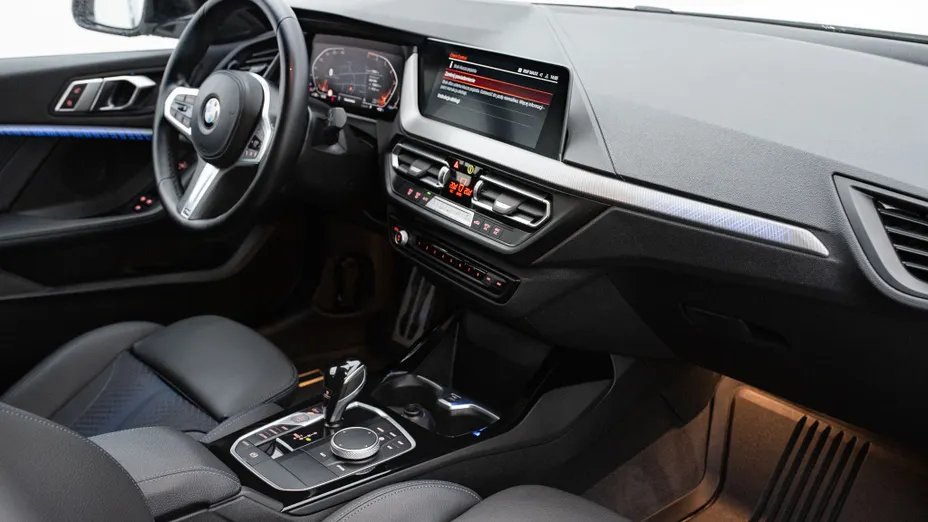 BMW Seria 1 118i M Sport aut