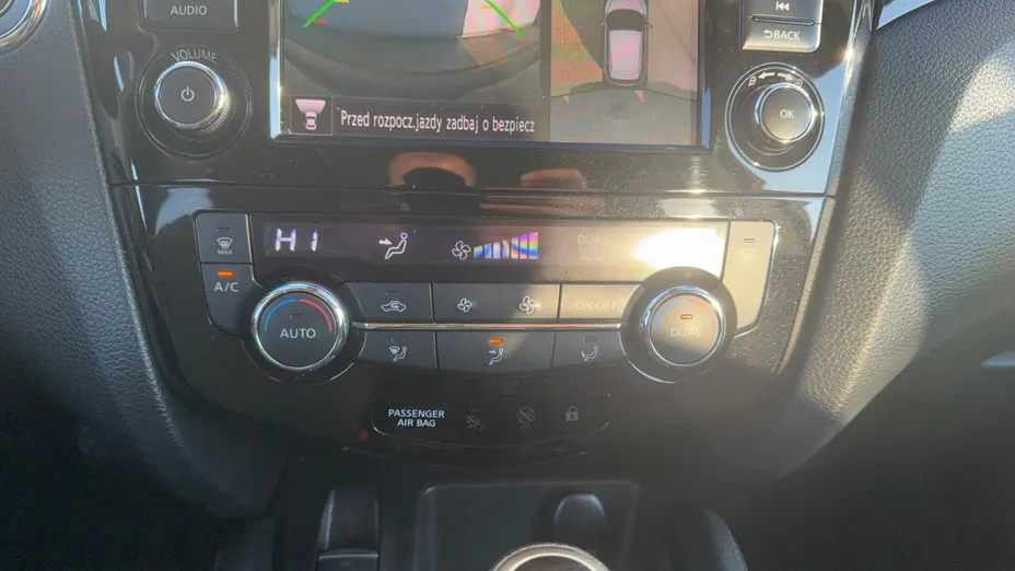 NISSAN Qashqai Qashqai 1.3 DIG-T N-Connecta DCT