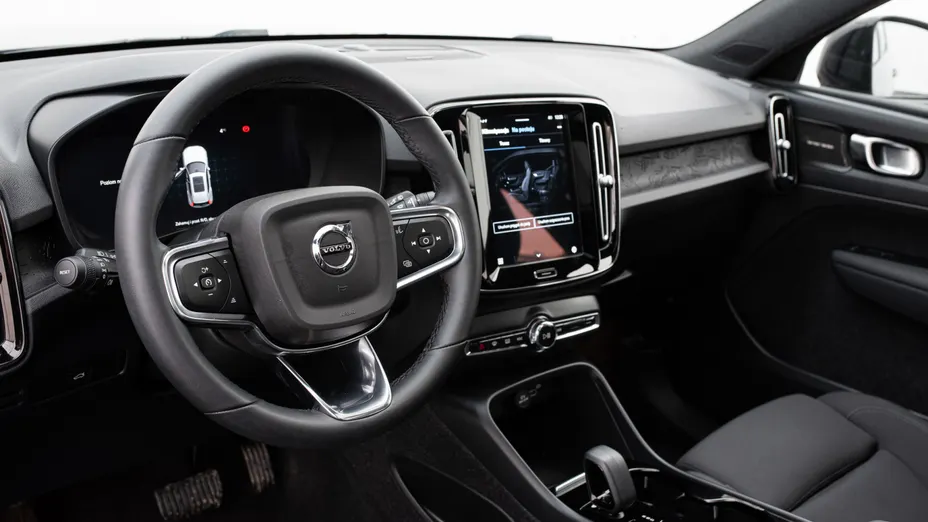 VOLVO XC40 XC40 73kWh P6 Recharge Ultimate aut