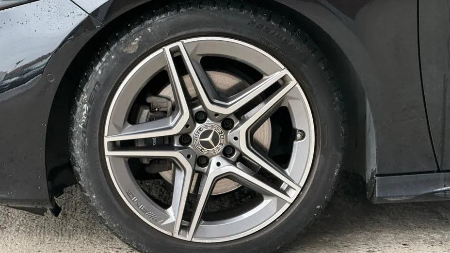 MERCEDES-BENZ A Klasa A 200 AMG Line 7G-DCT