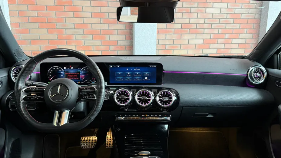 MERCEDES-BENZ A Klasa A 200 AMG Line 7G-DCT