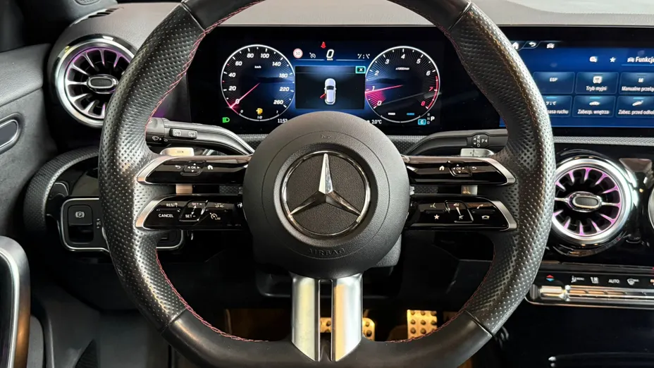 MERCEDES-BENZ A Klasa A 200 AMG Line 7G-DCT