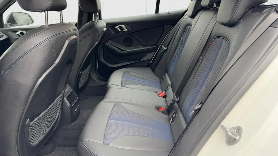 BMW Seria 1 118i M Sport aut