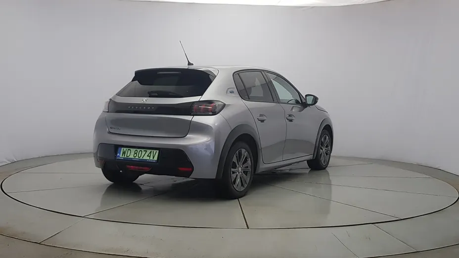 PEUGEOT 208 e-208 Allure