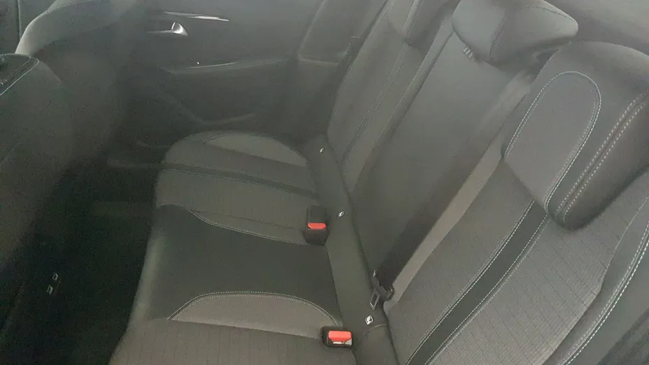 PEUGEOT 208 e-208 Allure