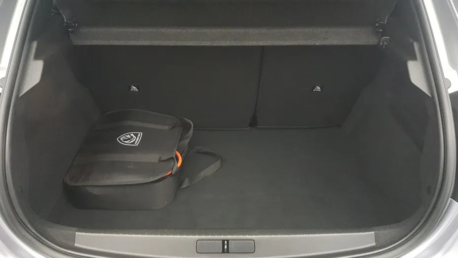 PEUGEOT 208 e-208 Allure