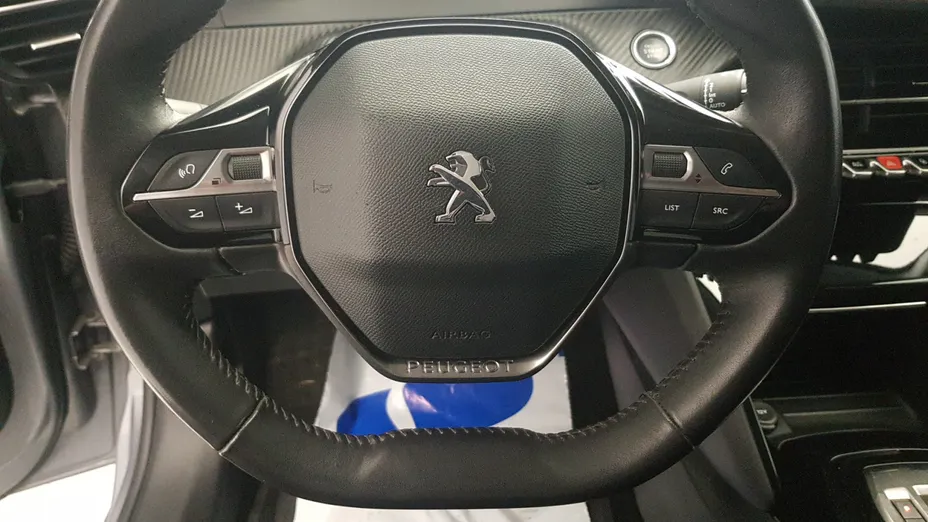 PEUGEOT 208 e-208 Allure