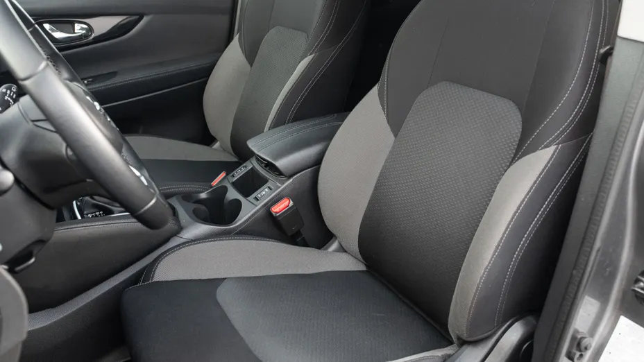 NISSAN Qashqai Qashqai 1.3 DIG-T N-Connecta DCT