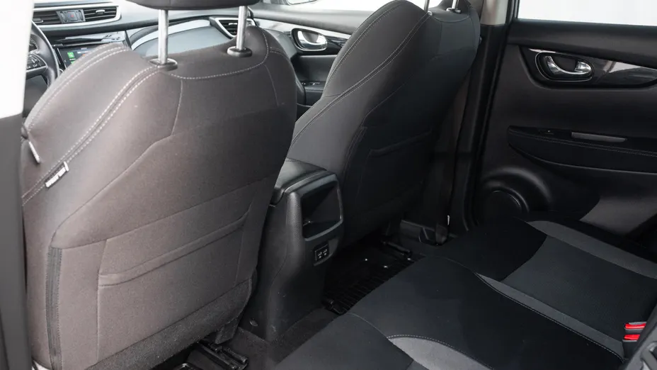 NISSAN Qashqai Qashqai 1.3 DIG-T N-Connecta DCT