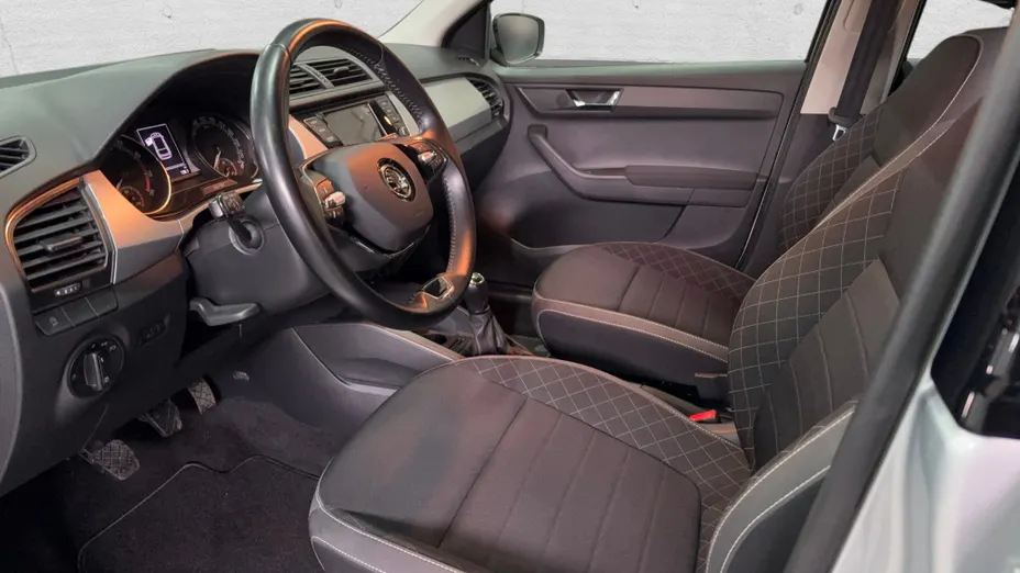 SKODA Fabia Fabia 1.0 TSI Ambition