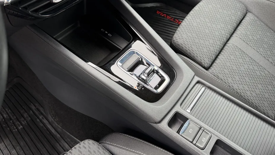 SKODA Octavia Octavia 2.0 TDI Ambition DSG