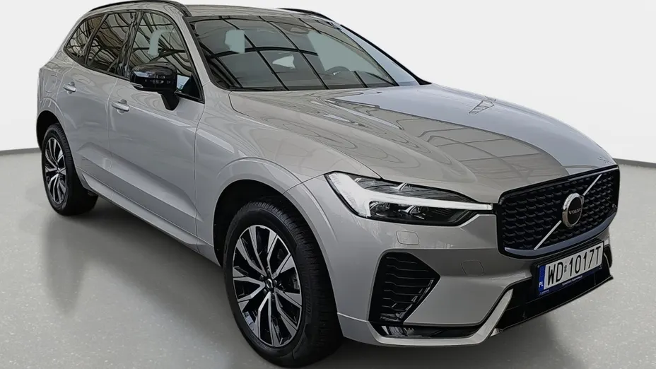 VOLVO XC60 XC60 B4 D AWD Plus Dark aut