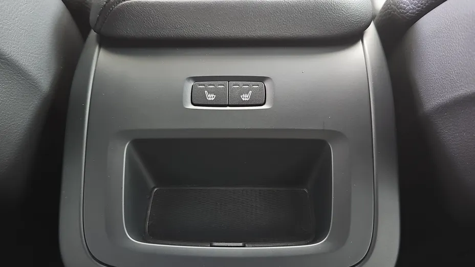 VOLVO XC60 XC60 B4 D AWD Plus Dark aut